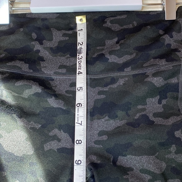 Fabletics On-The-Go PowerHold Legging - Picture 11 of 13